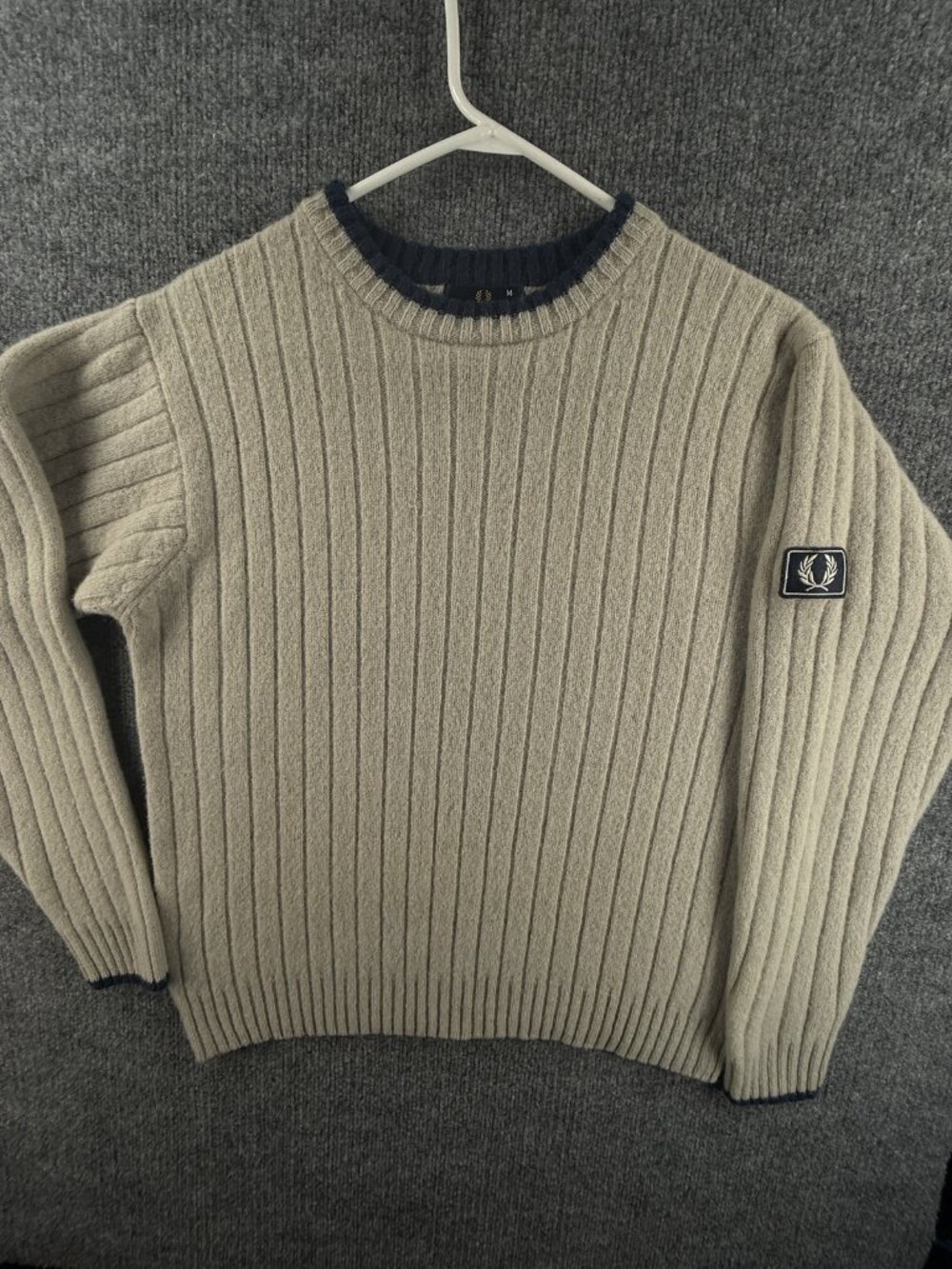 Fred Perry Crew Neck Mens Pullover Beige Sweater Medium All Wool Logo Solid Knit